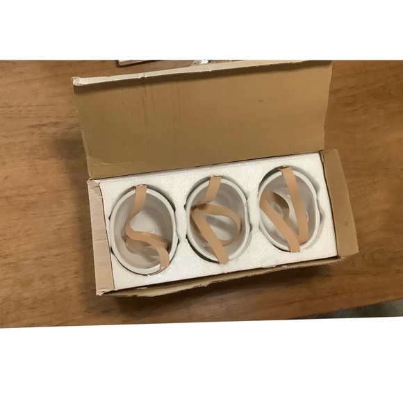 Set of 3 white ceramic hanging planter NWT - Picture 5 of 5